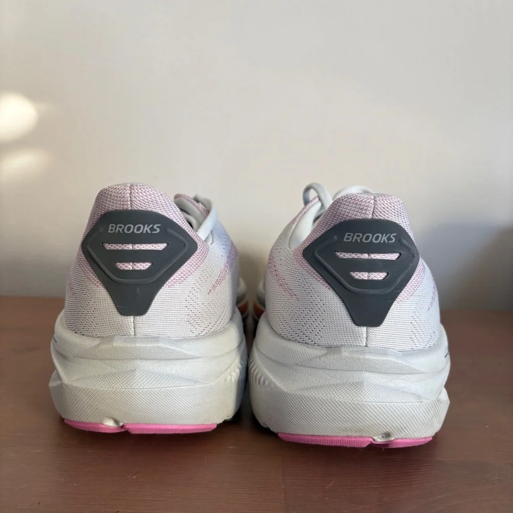 Women’s Brooks Ghost 17 Size 10.5 Extra Wide - Picture 2 of 4